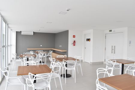 Studio à venda com 27m², 1 quarto e sem vagaÁrea comum - Salão de festas
