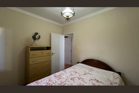 Casa à venda com 175m², 2 quartos e 2 vagas Casa à venda com 175m², 2 quartos e 2 vagasQuarto 2