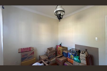 Casa à venda com 175m², 2 quartos e 2 vagas Casa à venda com 175m², 2 quartos e 2 vagasSala