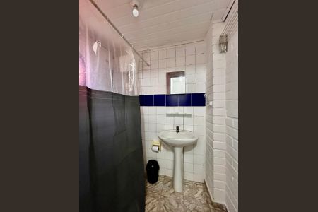Banheiro de kitnet/studio para alugar com 1 quarto, 30m² em Chácara Santa Margarida, Campinas