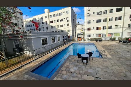 Apartamento para alugar com 50m², 2 quartos e 1 vaga Apartamento para alugar com 50m², 2 quartos e 1 vagaÁrea comum - Piscina