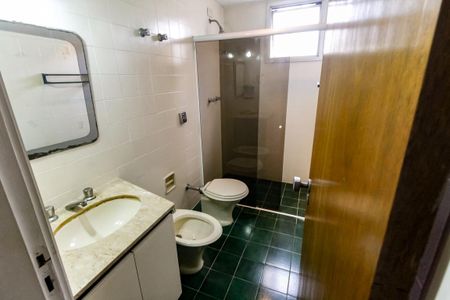 Apartamento à venda com 157m², 3 quartos e 3 vagasBanheiro 