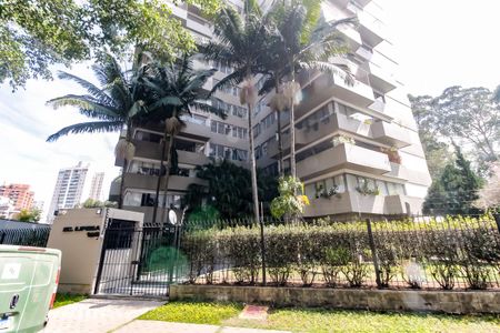 Apartamento à venda com 157m², 3 quartos e 3 vagasFachada e portaria