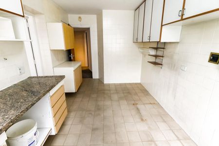 Apartamento à venda com 157m², 3 quartos e 3 vagasCozinha 