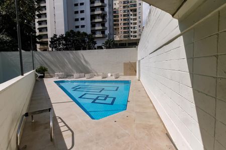 Apartamento à venda com 157m², 3 quartos e 3 vagasÁrea comum - Piscina