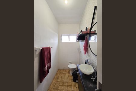 Casa à venda com 125m², 2 quartos e 2 vagasBanheiro Social