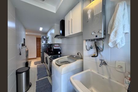 Apartamento à venda com 82m², 3 quartos e 1 vaga Apartamento à venda com 82m², 3 quartos e 1 vagaCozinha e Área de Serviço