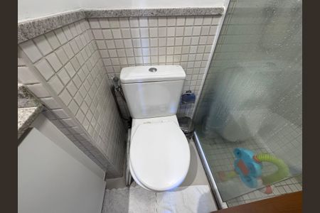 Apartamento à venda com 82m², 3 quartos e 1 vaga Apartamento à venda com 82m², 3 quartos e 1 vagaBanheiro Social
