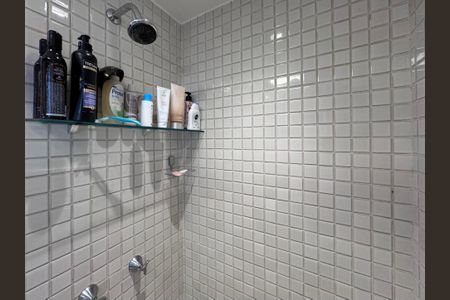 Apartamento à venda com 82m², 3 quartos e 1 vaga Apartamento à venda com 82m², 3 quartos e 1 vagaBanheiro da Suíte