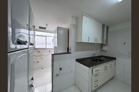 Apartamento à venda com 85m², 3 quartos e 2 vagasCozinha e Área de Serviço