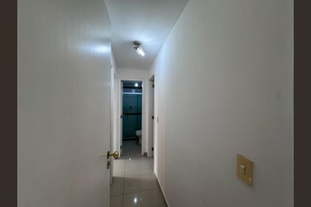 Apartamento à venda com 85m², 3 quartos e 2 vagasCorredor