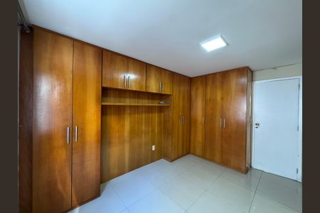 Apartamento à venda com 85m², 3 quartos e 2 vagasSuíte