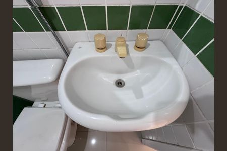 Apartamento à venda com 85m², 3 quartos e 2 vagasBanheiro Social