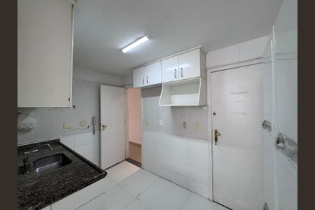 Apartamento à venda com 85m², 3 quartos e 2 vagasCozinha e Área de Serviço