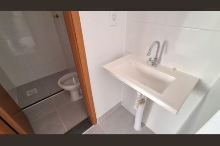 Apartamento para alugar com 40m², 2 quartos e sem vagaBanheiro