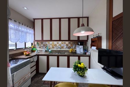 Apartamento à venda com 90m², 2 quartos e 1 vaga Apartamento à venda com 90m², 2 quartos e 1 vagaCozinha