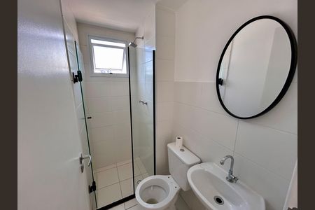 Banheiro de apartamento para alugar com 2 quartos, 36m² em Vila Galvão, Guarulhos