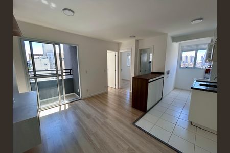 Sala de apartamento para alugar com 2 quartos, 36m² em Vila Galvão, Guarulhos