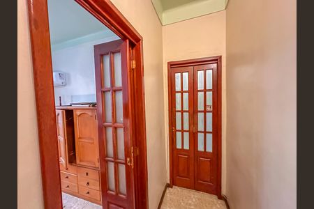 Apartamento à venda com 151m², 4 quartos e sem vagaCorredor