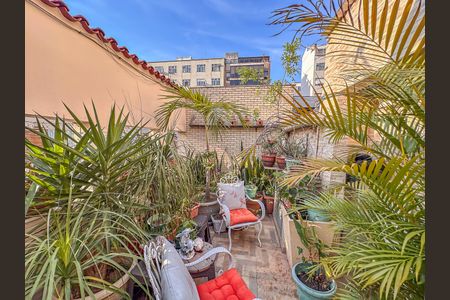 Apartamento à venda com 151m², 4 quartos e sem vagaÁrea Externa