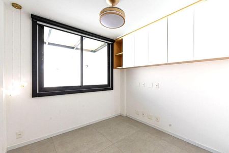 Casa à venda com 4 quartos, 201m² em Itaipu, Niterói