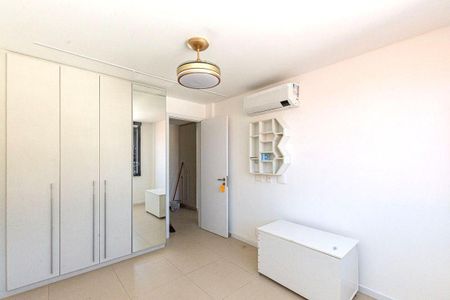 Casa à venda com 4 quartos, 201m² em Itaipu, Niterói