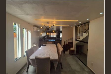 Casa à venda com 3 quartos, 120m² em Piratininga, Niterói