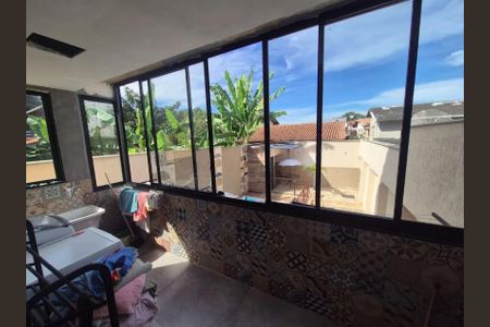 Casa à venda com 3 quartos, 120m² em Piratininga, Niterói