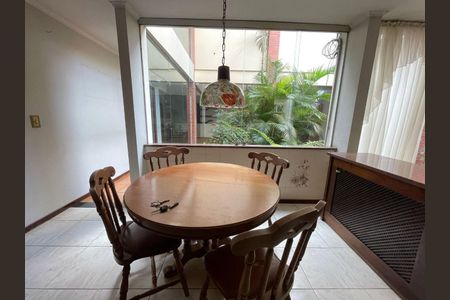 Casa à venda com 4 quartos, 300m² em Vila Dayse, São Bernardo do Campo