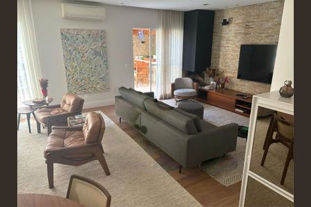 Casa à venda com 4 quartos, 224m² em Campo Belo, São Paulo