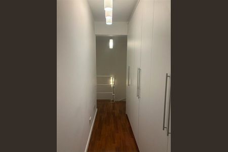 Casa à venda com 4 quartos, 224m² em Campo Belo, São Paulo