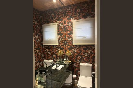 Casa à venda com 4 quartos, 224m² em Campo Belo, São Paulo