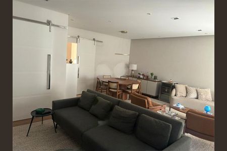 Casa à venda com 4 quartos, 224m² em Campo Belo, São Paulo