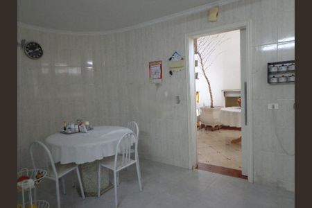 Casa à venda com 3 quartos, 380m² em Campo Belo, São Paulo