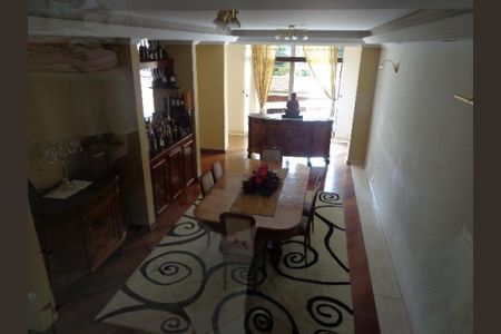 Casa à venda com 3 quartos, 380m² em Campo Belo, São Paulo