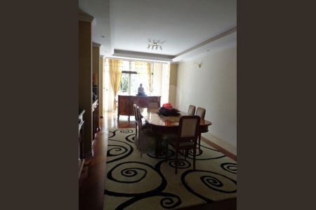 Casa à venda com 3 quartos, 380m² em Campo Belo, São Paulo