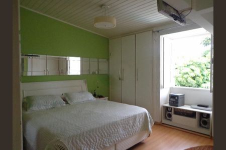 Casa à venda com 3 quartos, 380m² em Campo Belo, São Paulo