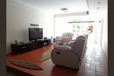 Casa à venda com 3 quartos, 380m² em Campo Belo, São Paulo