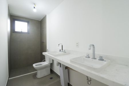 Apartamento à venda com 150m², 3 quartos e 2 vagasBanheiro da Suíte 3