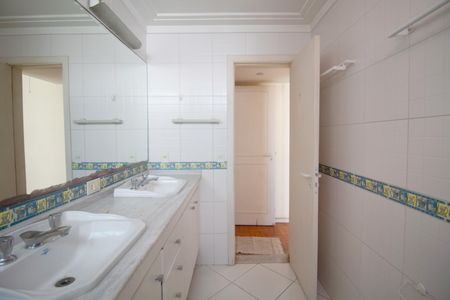Apartamento à venda com 86m², 2 quartos e sem vagaBanheiro