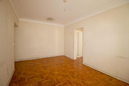 Apartamento à venda com 86m², 2 quartos e sem vagaSala