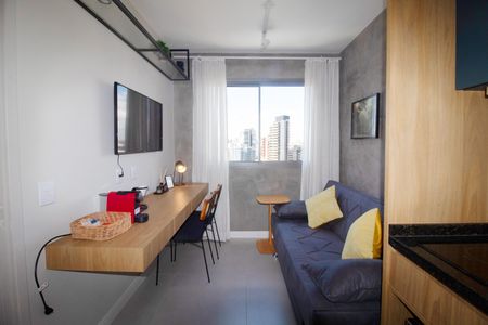 Sala/Cozinha de apartamento à venda com 1 quarto, 24m² em Pinheiros, São Paulo