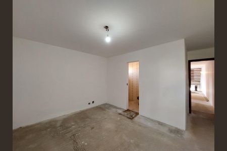 Casa à venda com 270m², 3 quartos e 3 vagasSuíte 2