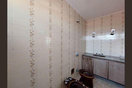 Casa à venda com 270m², 3 quartos e 3 vagasBanheiro Suíte 2