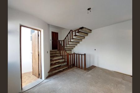 Casa à venda com 270m², 3 quartos e 3 vagasSala 1° Andar
