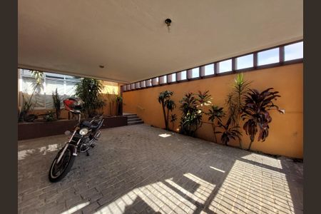 Casa à venda com 270m², 3 quartos e 3 vagasGaragem