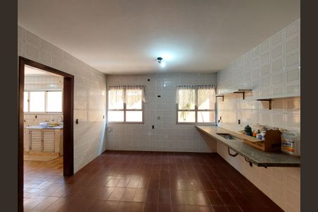 Casa à venda com 270m², 3 quartos e 3 vagasCozinha