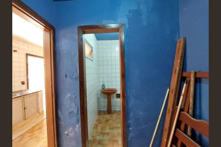 Casa à venda com 270m², 3 quartos e 3 vagasQuarto na Área de Serviço