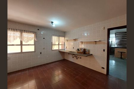 Casa à venda com 270m², 3 quartos e 3 vagasCozinha