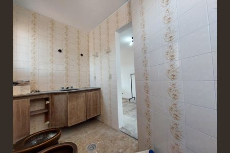 Casa à venda com 270m², 3 quartos e 3 vagasBanheiro Suíte 3